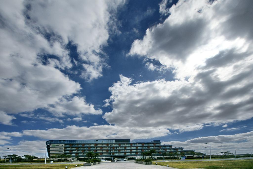 Holiday Inn Express Shanghai Nanhuizui ภายนอก รูปภาพ
