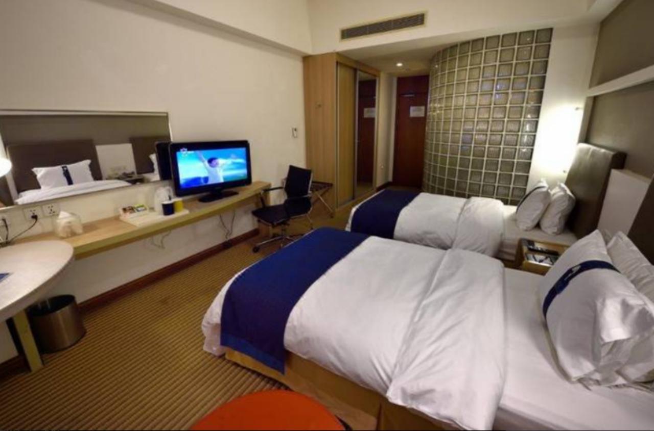 Holiday Inn Express Shanghai Nanhuizui ภายนอก รูปภาพ